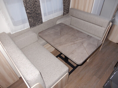 HOBBY De Luxe 540 KMFe (11)