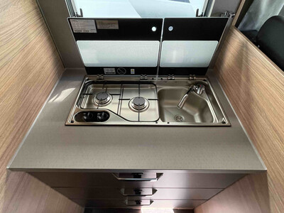 Weinsberg CaraSuite Ford 700 MEG - VELETRŽNÍ CENOVÁ NABÍDKA 