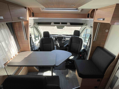 Weinsberg CaraSuite Ford 700 MEG - VELETRŽNÍ CENOVÁ NABÍDKA 