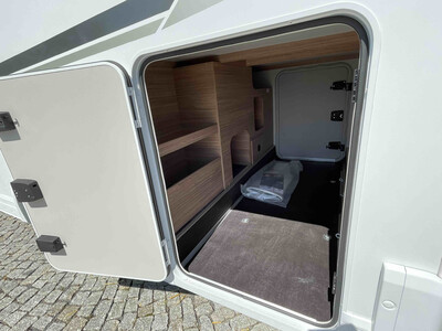 Weinsberg CaraSuite Ford 700 MEG - VELETRŽNÍ CENOVÁ NABÍDKA 