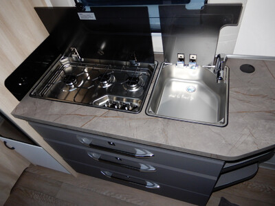 HOBBY De Luxe 540 KMFe (11)