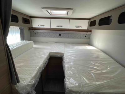 Weinsberg CaraSuite Ford 700 MEG - VELETRŽNÍ CENOVÁ NABÍDKA 