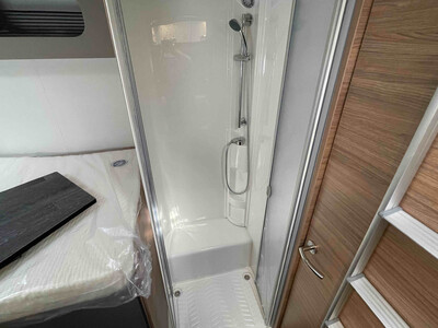 Weinsberg CaraSuite Ford 700 MEG - VELETRŽNÍ CENOVÁ NABÍDKA 