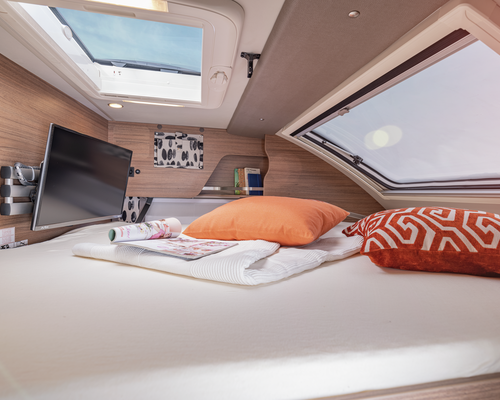 KNAUS TOURER VAN