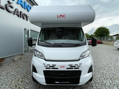 LMC Tourer A690