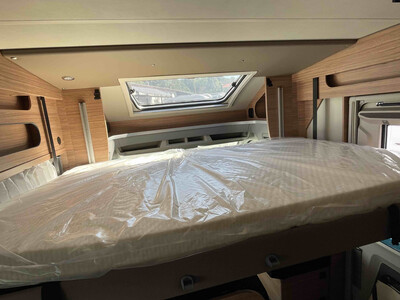 Weinsberg CaraSuite Ford 700 MEG - VELETRŽNÍ CENOVÁ NABÍDKA 