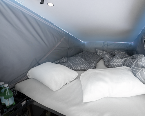 KNAUS CAMPER VAN POP-UP ROOF