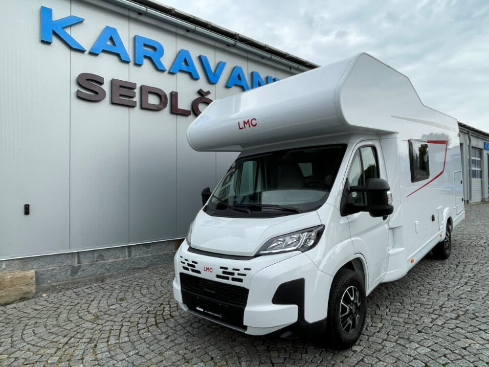 LMC Tourer A690