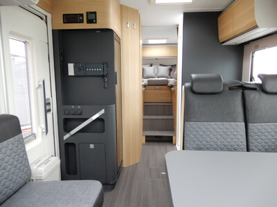 ADRIA Matrix Axess 670 SL (2) 