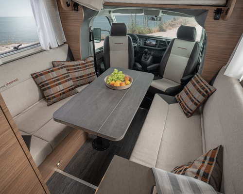 WEINSBERG X-CURSION VAN