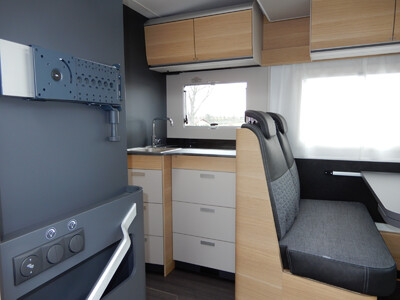 ADRIA Matrix Axess 670 SL (2) 