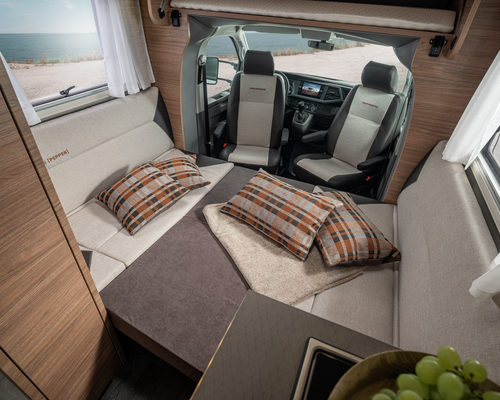 WEINSBERG X-CURSION VAN
